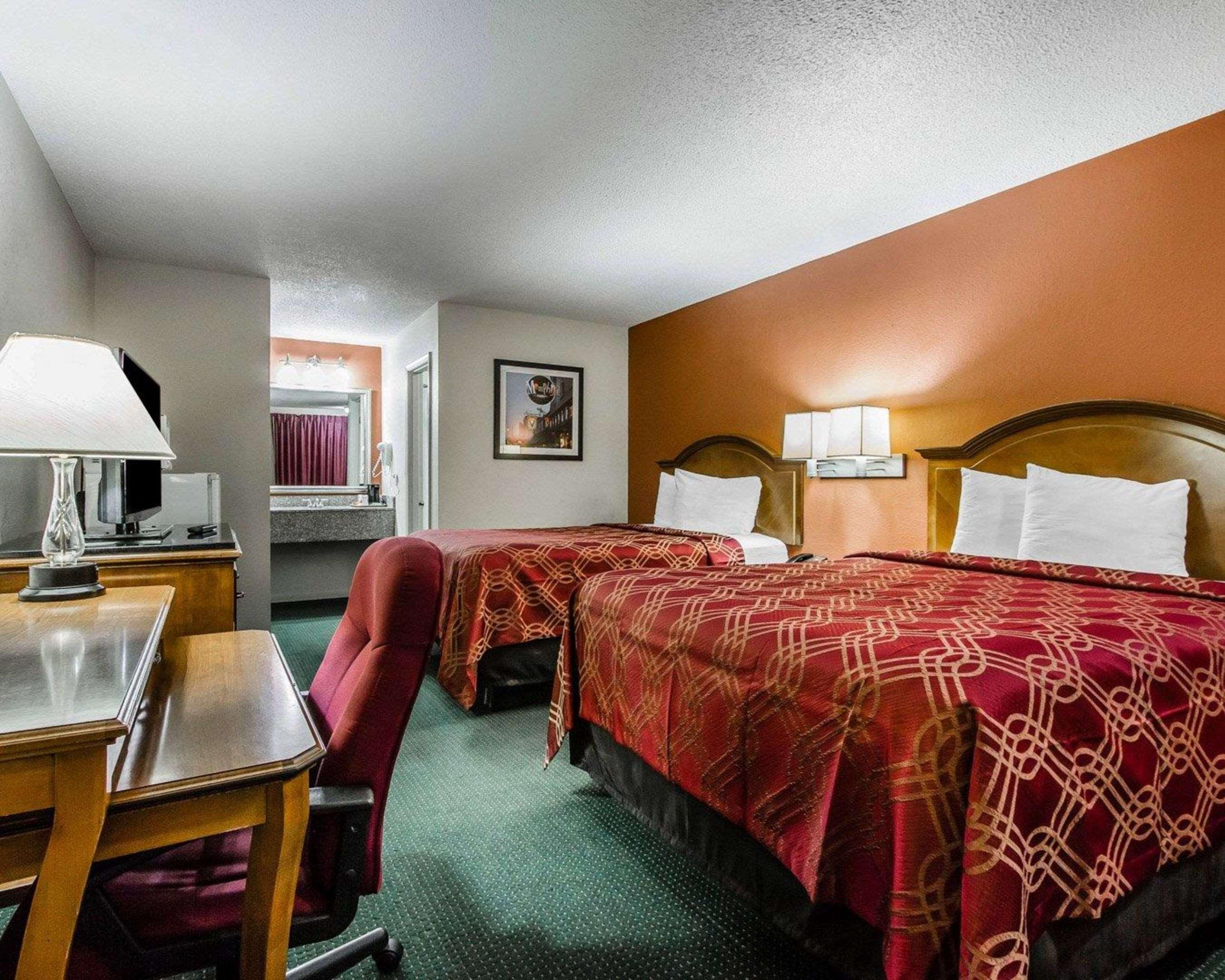 Econo Lodge Inn & Suites Enterprise Exterior foto