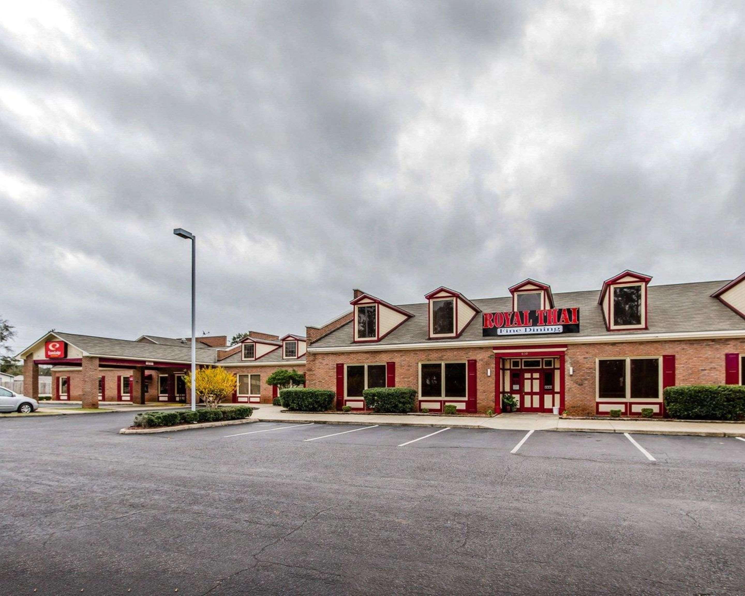 Econo Lodge Inn & Suites Enterprise Exterior foto