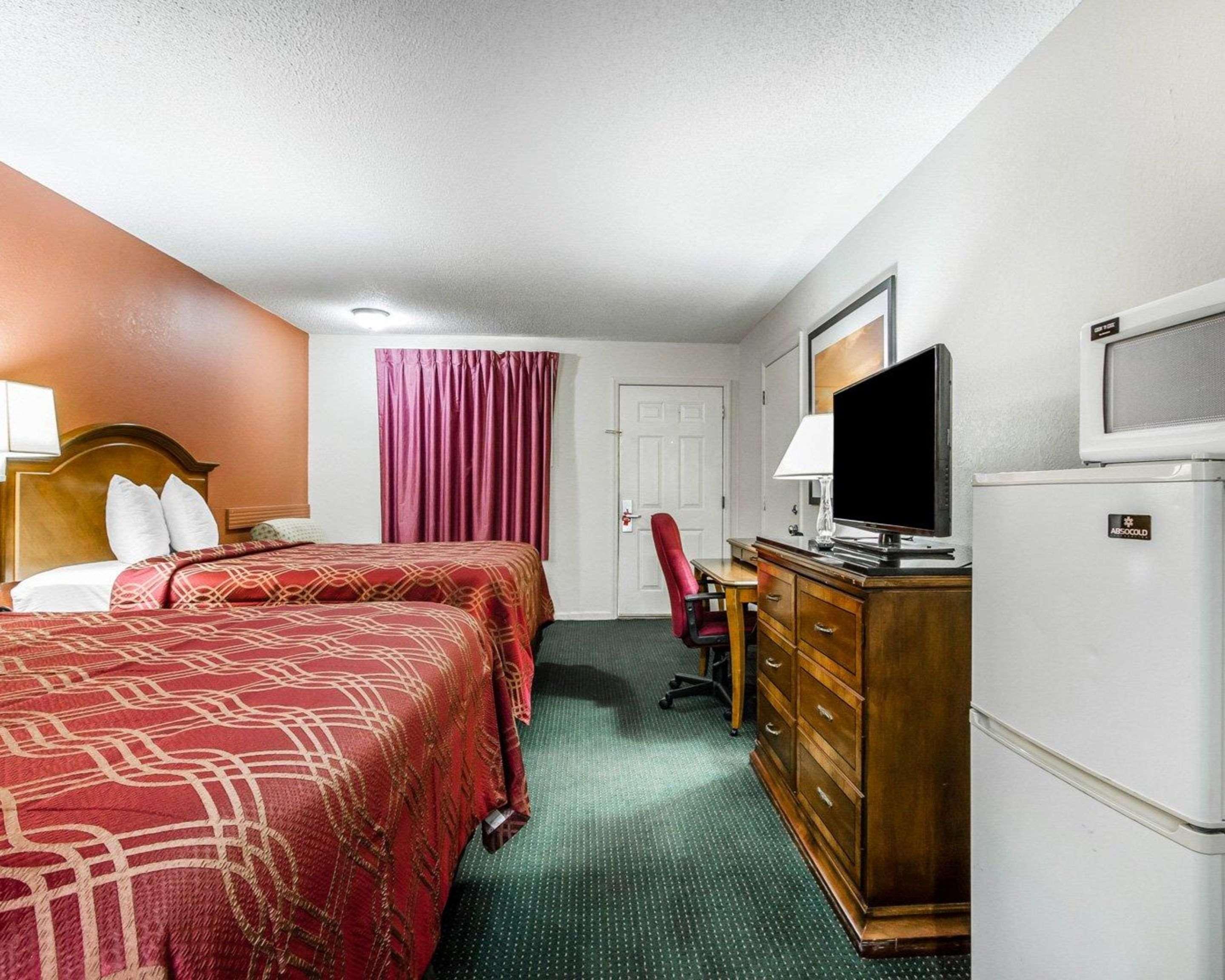 Econo Lodge Inn & Suites Enterprise Exterior foto